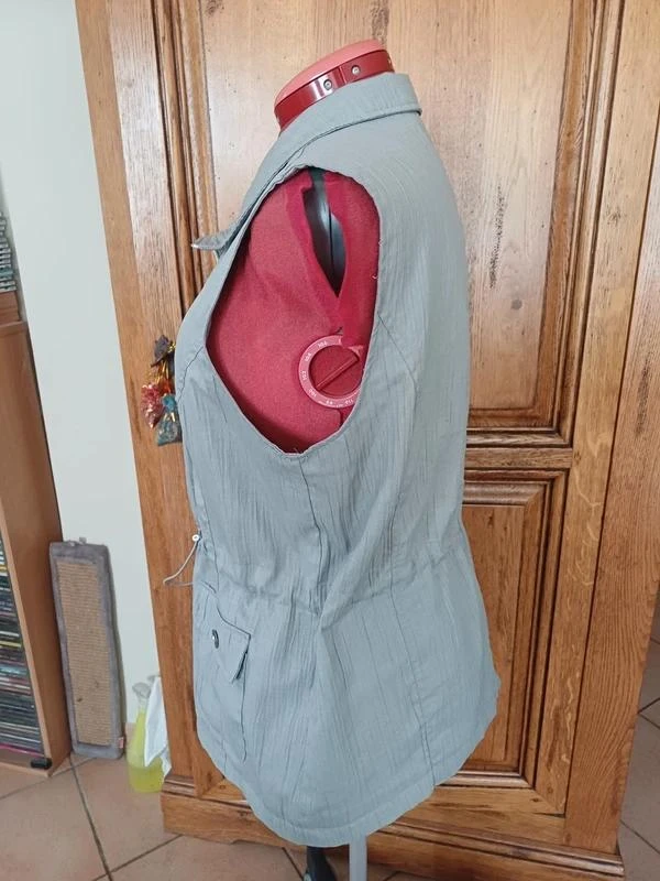 Chaqueta sin mangas gris talla 46 – photo 6